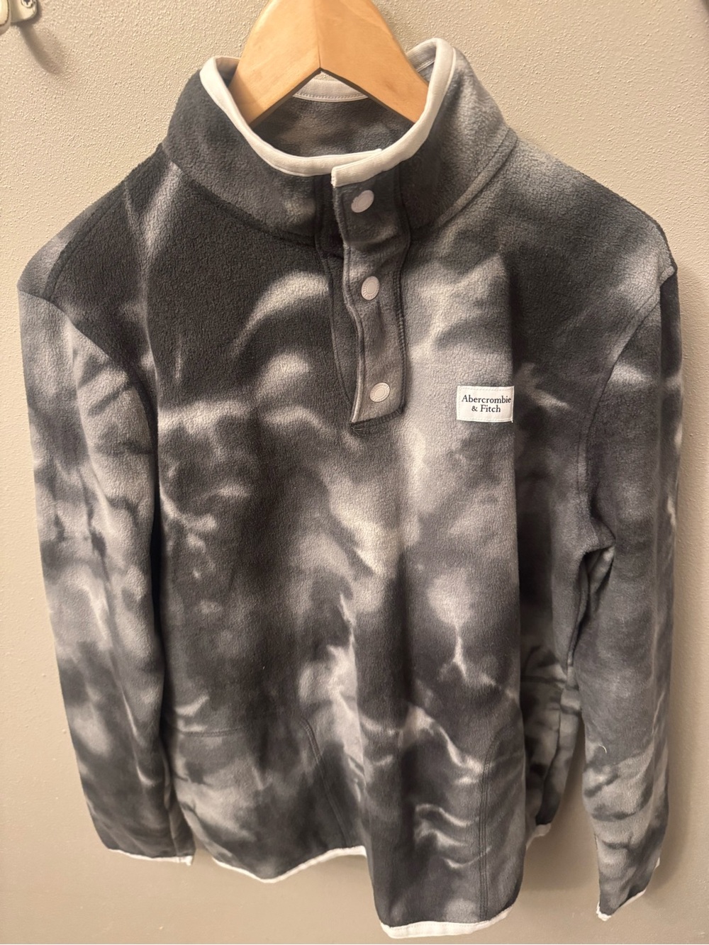 Abercrombie & Fitch Youth Gray Tie-Dye Fleece Pullover